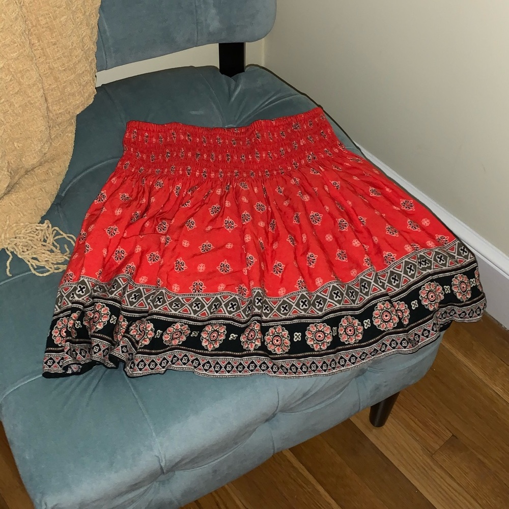 FUN & FLIRTY HOLLISTER SKIRT